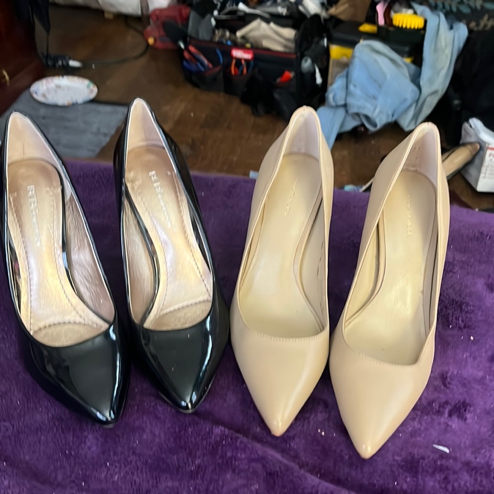 2 Pair of ladies heels. 1 pair beige Ann Taylor. 1 pair black BCBG